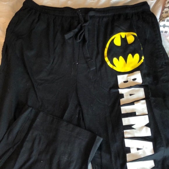Men’s Batman pj bottoms - Picture 3 of 3
